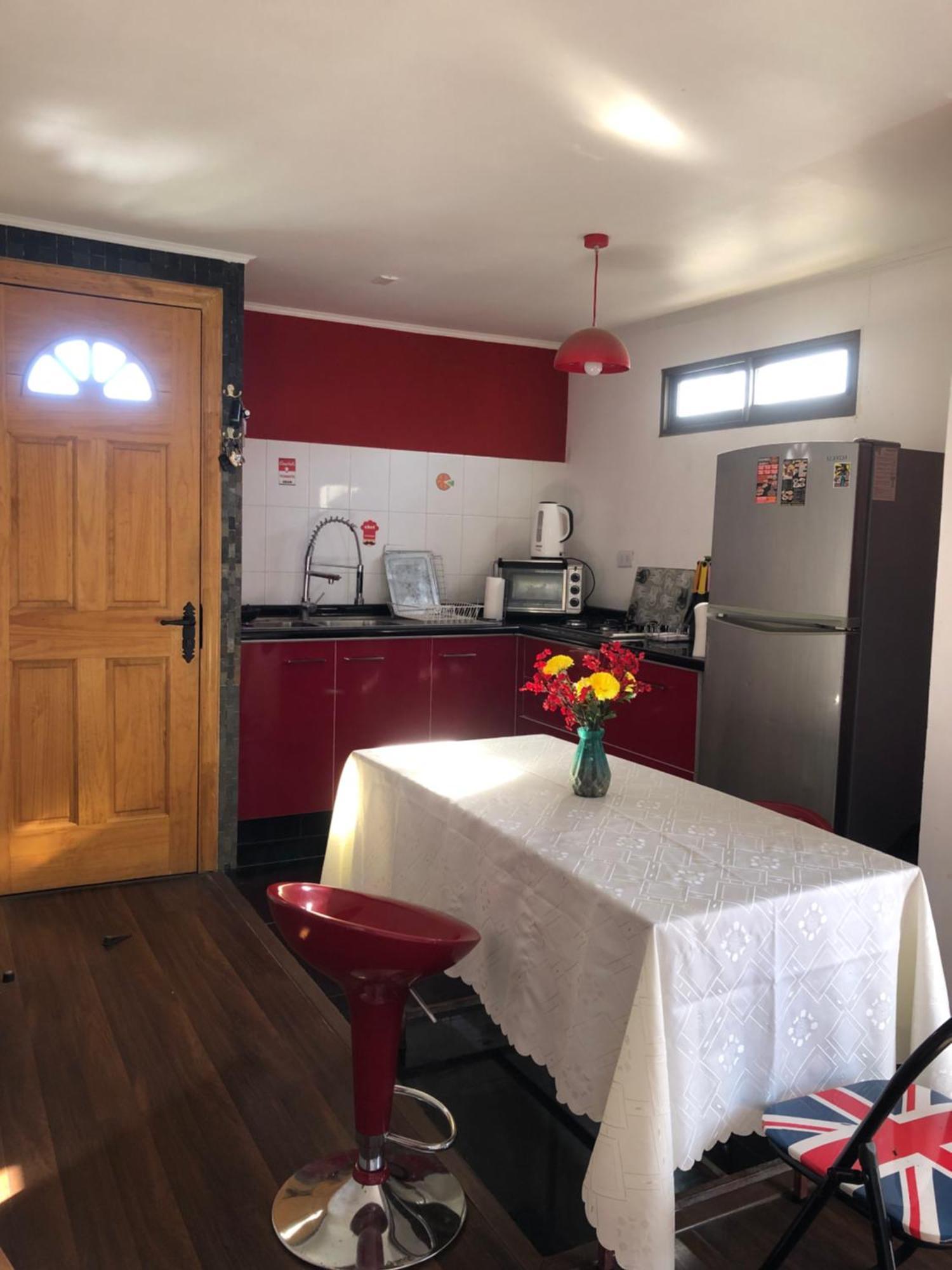 Hostel Tu Espacio Re - Habitaciones Cerca Del Aeropuerto Santiago Dış mekan fotoğraf